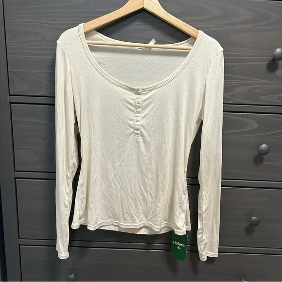 Halara Long Sleeve Top - Picture 2 of 7